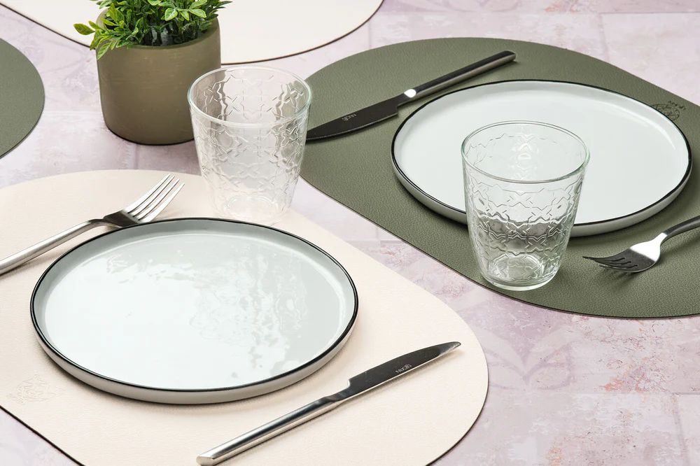 Wendbares Tischset "oval" - recyceltes Leder - 6 tlg. - Creme/Grün