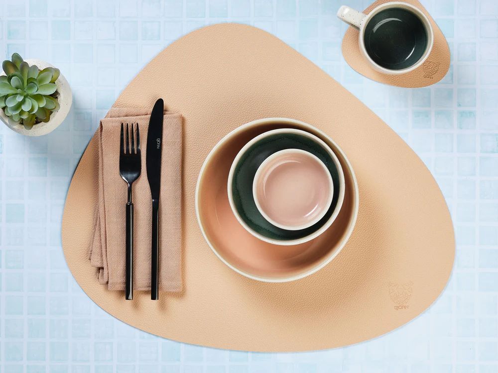 Reversible curve placemat - 6 pieces - Pale pink and pale green recycled leather