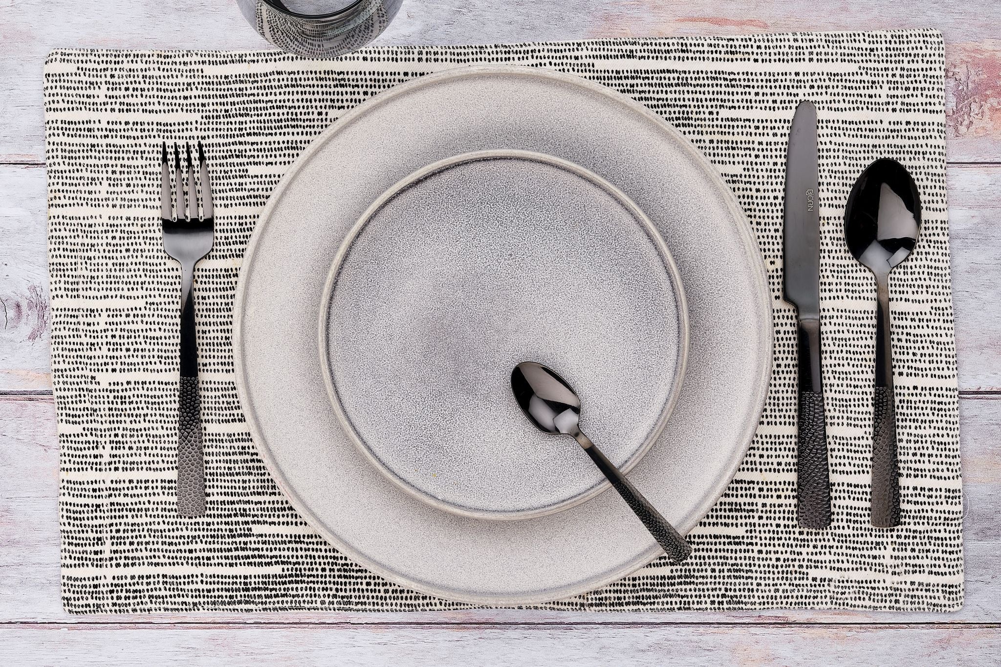 Set di posate FINN da 24 pezzi - Nero