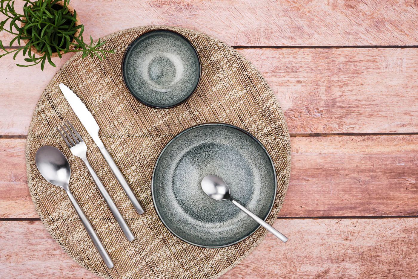 Set posate NILS 24 pezzi - Argento