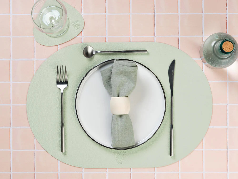 Reversible oval placemat - 6 pieces - Pale pink and pale green recycled leather