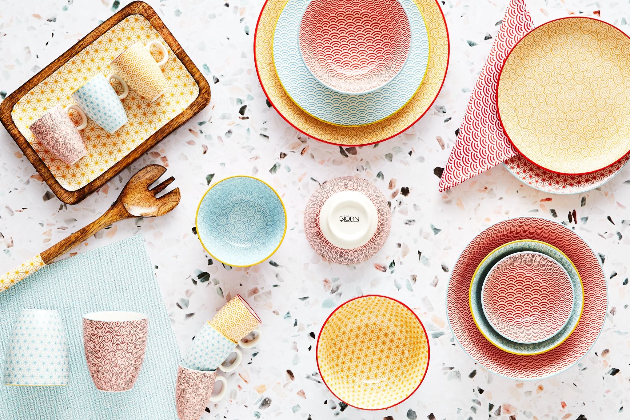 Servizio Essentials - 18 pezzi - Colore