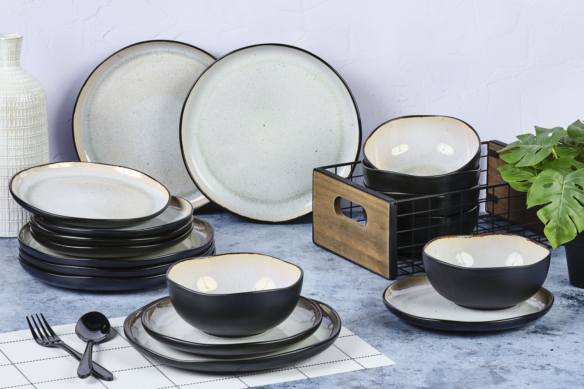 Servizio IRIS Essentials - 18 pezzi - Bianco avorio