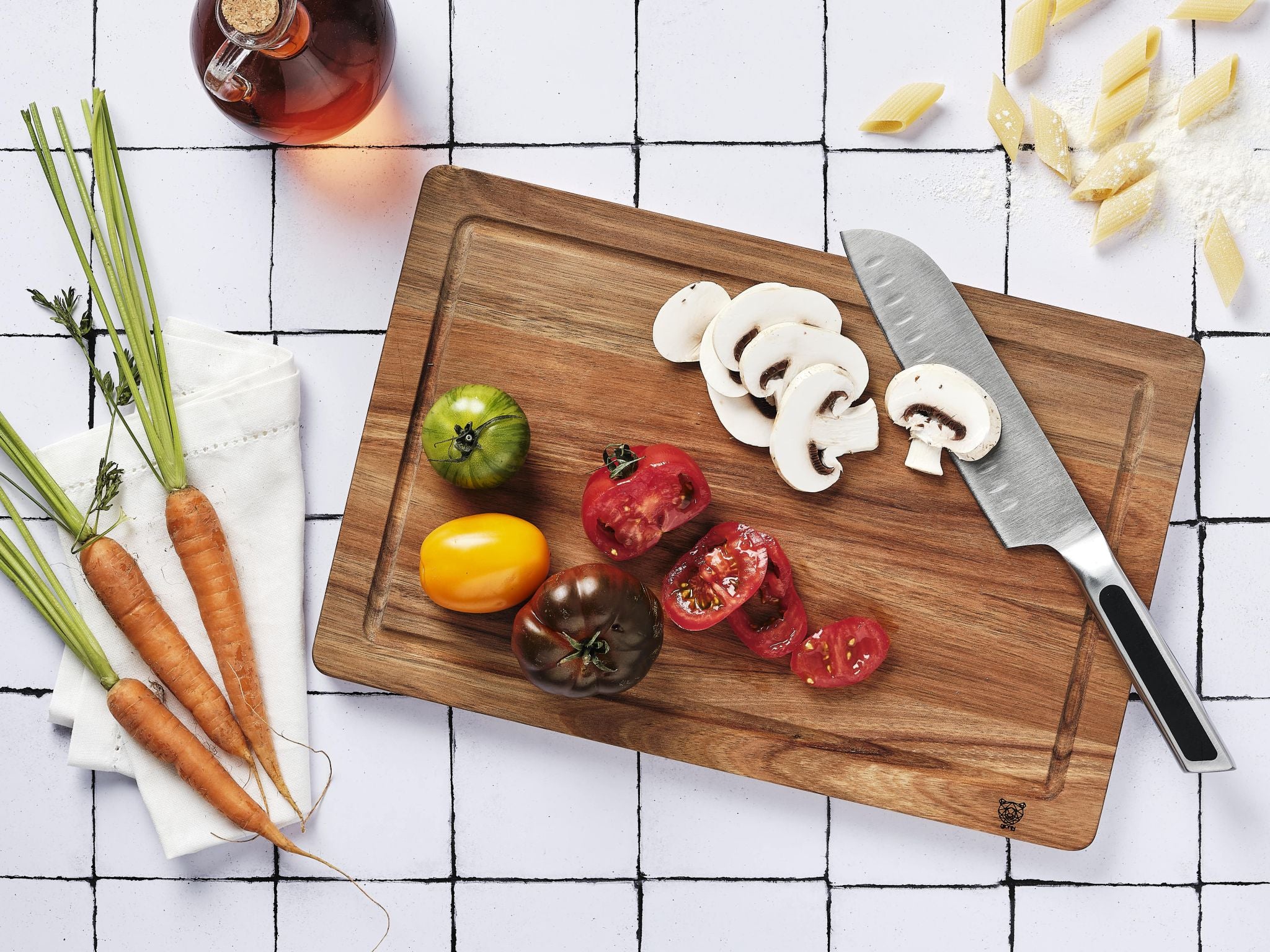 Acacia wood chopping board ALVA - 38 x 25cm