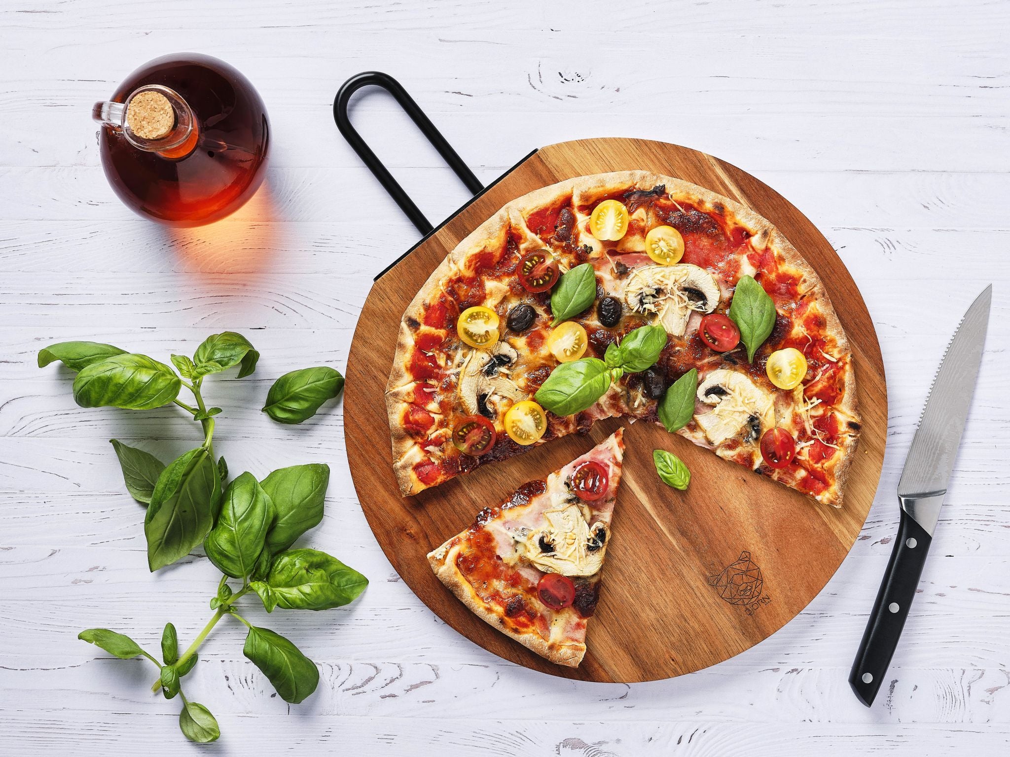 Planche à découper en bois d'acacia STINE - Ø31cm